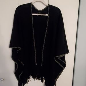 🛍 Closet clear out 🛍 Wrap/Poncho